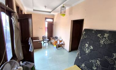 DIJUAL CEPAT Rumah & Ruang Usaha Warung makan di Lingk Ramai Kartasura