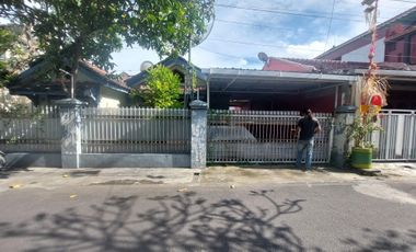 Rumah di kompleks pagutan permai kota Mataram