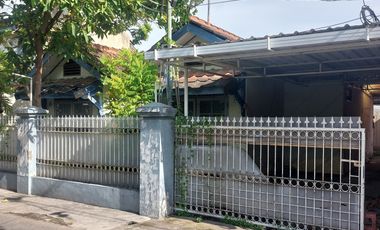 Rumah di kompleks pagutan permai kota Mataram