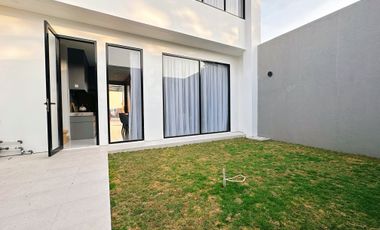 DIJUAL RUMAH MEWAH DIMAKASSAR DEKAT KAMPUS UIT