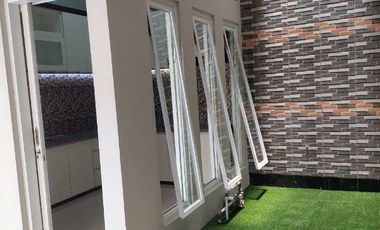 Rumah Baru Mewah Mangkubumen Tengah Kota Solo Siap Pakai