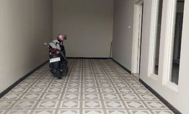 Rumah Baru Mewah Mangkubumen Tengah Kota Solo Siap Pakai