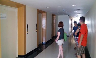 DISEWAKAN APARTEMEN GREEN PALM, TYPE 2 BEDROOM, DEKAT GREEN LAKE, PURI