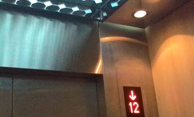 DISEWAKAN APARTEMEN GREEN PALM, TYPE 2 BEDROOM, DEKAT GREEN LAKE, PURI