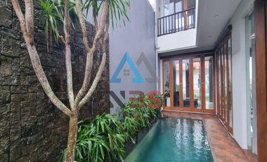 DIJUAL VILLA SANUR PEMANDANGAN SAWAH 10 MENIT KE PANTAI SANUR