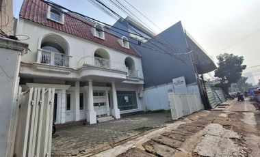 TURUN HARGA JARANG ADA DISEWA RUMAH USAHA PINGGIR JALAN RAYA GANDA