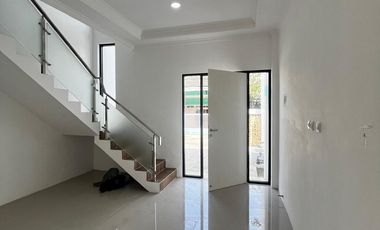 Jual rumah deltasari, perumahan deltasari waru, rumah baru 2 lantai,