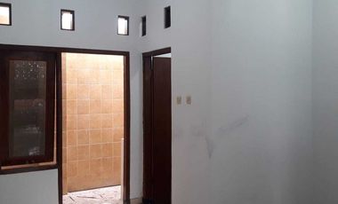 Rumah Mungil di Pusat Kampus Swasta Seturan