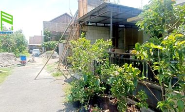 Rumah dekat jalan raya di mojosongo boyolali