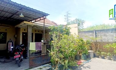 Rumah dekat jalan raya di mojosongo boyolali