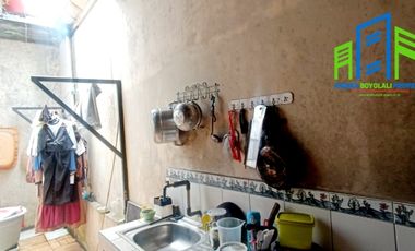 Rumah dekat jalan raya di mojosongo boyolali