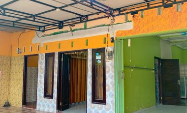 Rumah di Rembiga belakang Same Hotel