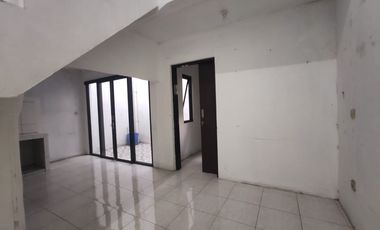 Rumah 3 Lantai Karaba Belakang Tidak Banjir, Dekat Perumnas Telukjambe