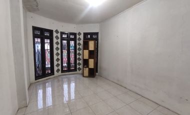 Rumah 3 Lantai Karaba Belakang Tidak Banjir, Dekat Perumnas Telukjambe