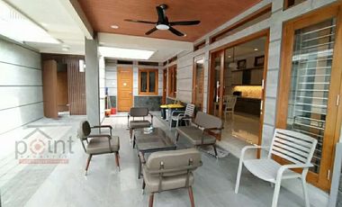 Rumah mewah tengah kota banjarsari solo