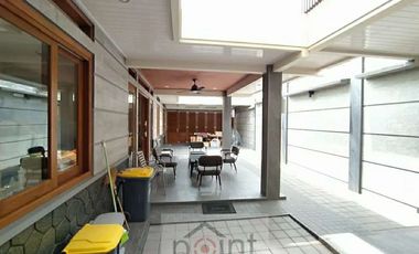 Rumah mewah tengah kota banjarsari solo