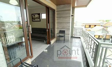 Rumah mewah tengah kota banjarsari solo