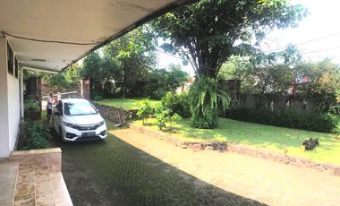 Rumah 1 Lantai Halaman Luas di Jl Garuda Komp Megapolitan Cinere