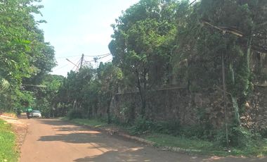 Rumah 1 Lantai Halaman Luas di Jl Garuda Komp Megapolitan Cinere