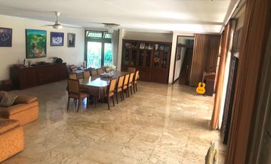 Rumah 1 Lantai Halaman Luas di Jl Garuda Komp Megapolitan Cinere