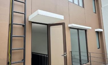 Disewakan Rumah Mewah Baru 5kt di Morizen Sumarecon Bekasi