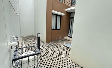 Disewakan Rumah Mewah Baru 5kt di Morizen Sumarecon Bekasi