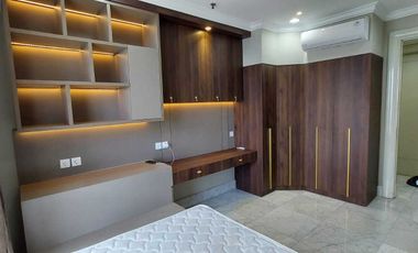 Disewakan Apartement Penthouse 2 Lntai Full Furnish di Pantai Mutiara