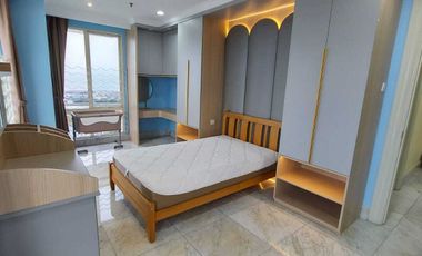 Disewakan Apartement Penthouse 2 Lntai Full Furnish di Pantai Mutiara