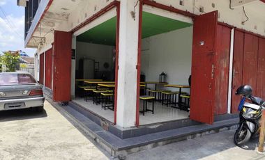 Ruang usaha di Pusat Kos Belakang AtmaJaya Babarsari