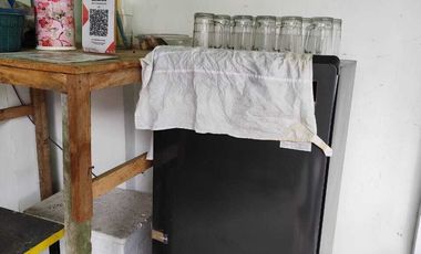 Ruang usaha di Pusat Kos Belakang AtmaJaya Babarsari