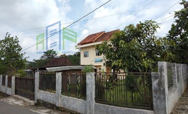 Rumah 2 lantai dengan kebun luas di mojosongo boyolali
