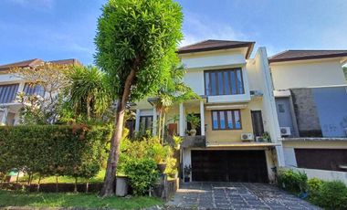 Villa 2 Lantai & Basement di Hayam Wuruk Residence