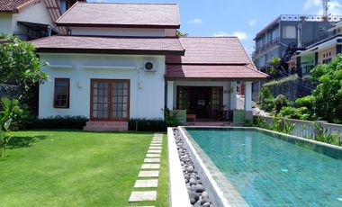 VILLA KLASIK SIAP HUNI SHM DI NUSA DUA