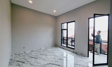 Rumah mewah new ada pool di sumber banjarsari jalan lebar