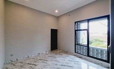 Rumah mewah new ada pool di sumber banjarsari jalan lebar