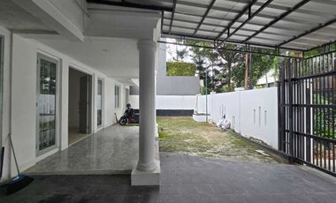 FOR RENT RUMAH SIAP HUNI DI SENOPATI KEBAYORAN BARU JAKARTA SELATAN