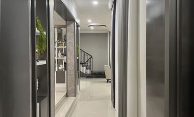 Grand peninsula  3lt siap huni furnish