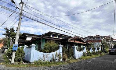Dijual Cepat Rumah Lama Hitung Harga Tanah Sigura Gura dekat Kampus UB