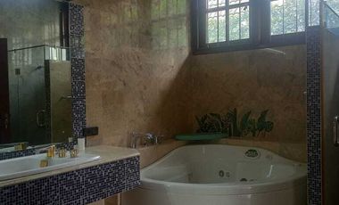 Rumah Luas Nyaman Kawasan Elit Strategis Jl.Kertanegara Kebayoran Baru