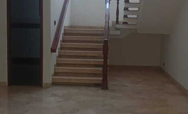 Rumah Luas Nyaman Kawasan Elit Strategis Jl.Kertanegara Kebayoran Baru