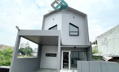 Jual rumah baru 2 lantai siap huni strategis di Cluster Panyileukan