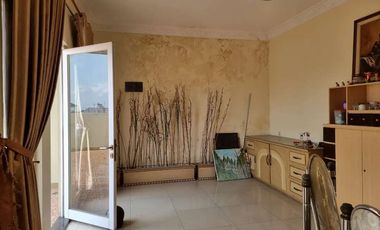 Disewa Rumah Mewah Rapi di Taman Palem Lestari Siap Huni Full Furnish