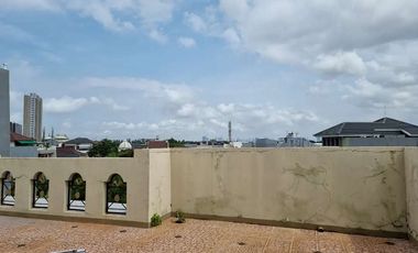 Disewa Rumah Mewah Rapi di Taman Palem Lestari Siap Huni Full Furnish