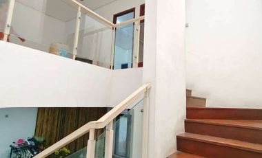 Dijual Rumah Cantik 2 LT Siap Huni Ada Balkon di Neo Permata Bintaro