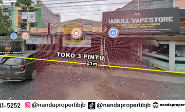 Rumah plus 3pintu toko dan kost di pinggir jl.pramuka banjarmasin