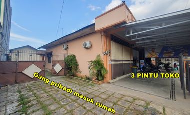 Rumah plus 3pintu toko dan kost di pinggir jl.pramuka banjarmasin