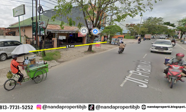 Rumah plus 3pintu toko dan kost di pinggir jl.pramuka banjarmasin