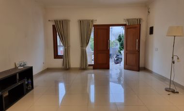 Disewakan Rumah Murah Rapi di Green Mansion Siap Huni