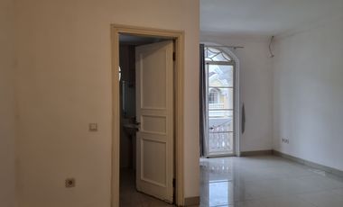 Disewakan Rumah Murah Rapi di Green Mansion Siap Huni