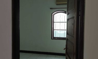 Rumah siap huni 2 lantai di Janur Kuning - Kelapa Gading Jakarta Utara